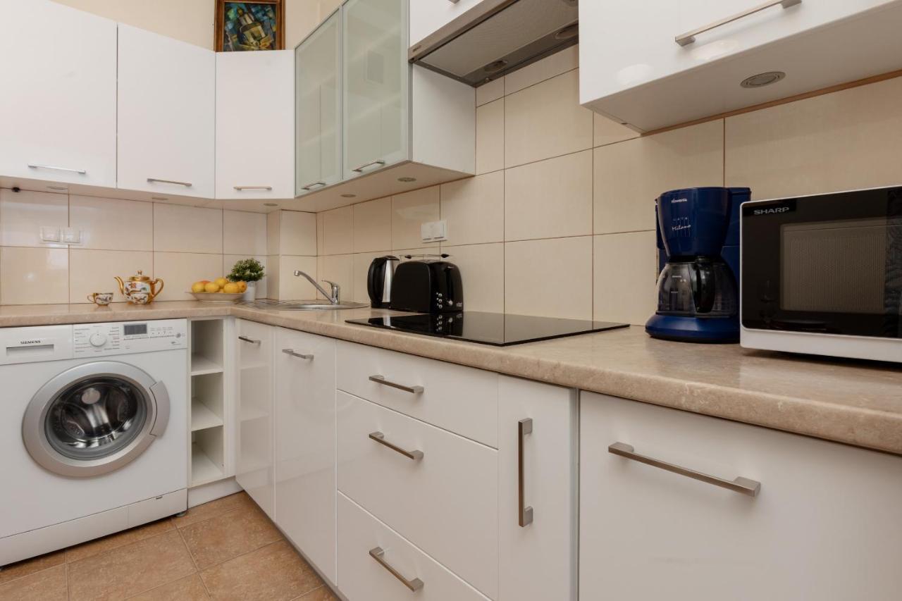 Atmospheric Apartment Next To Warsaw Old Town Square By Noclegi Renters Exterior photo